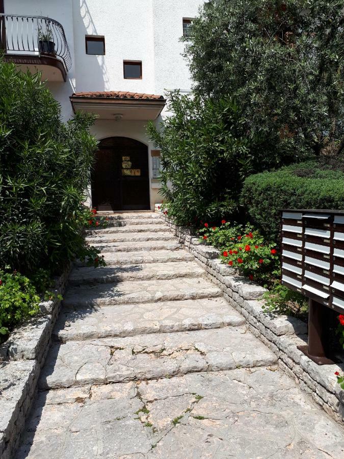 Il Glicine Sul Garda Appartamento Turistico 페스키에라델가르다 외부 사진